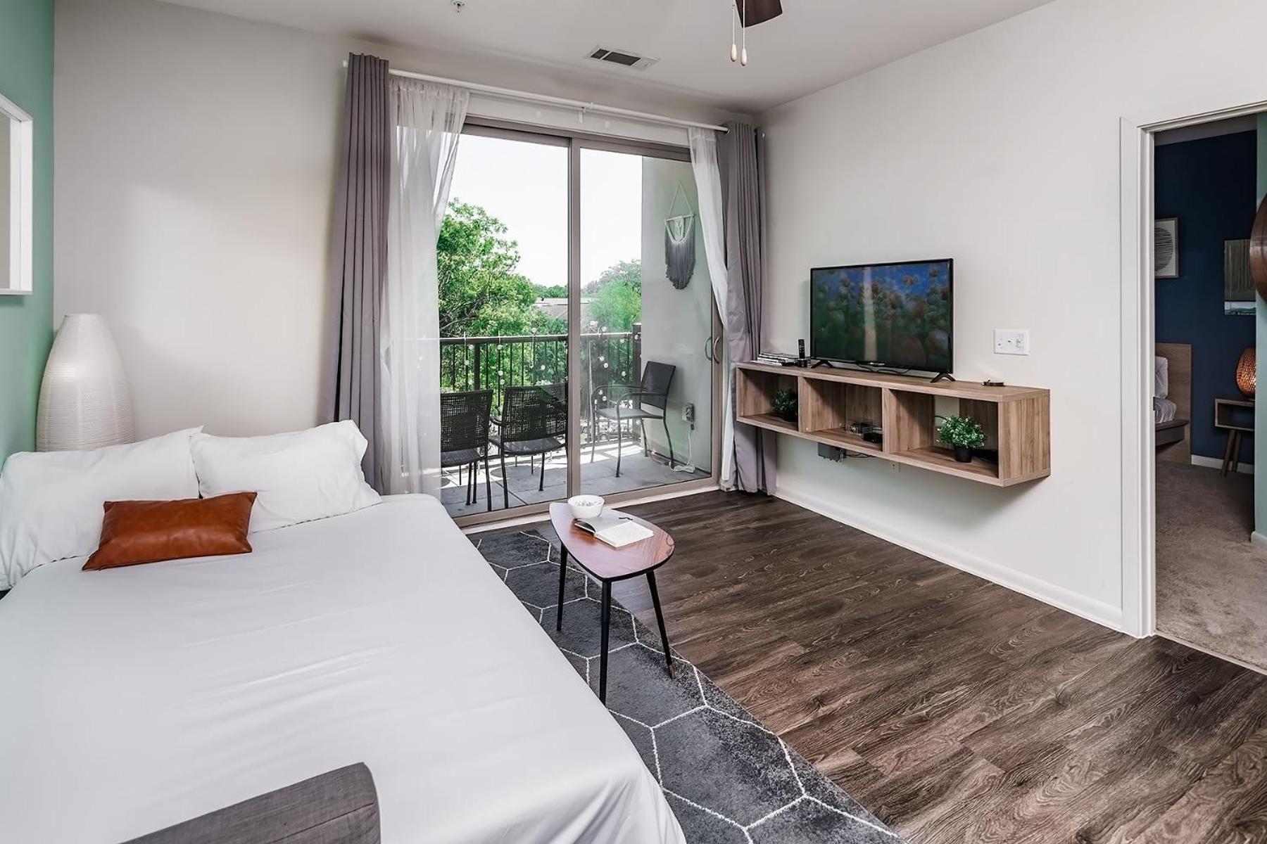 Uptown 4Th Ward Luxury Apt Year-Round Pool Charlotte Exteriör bild