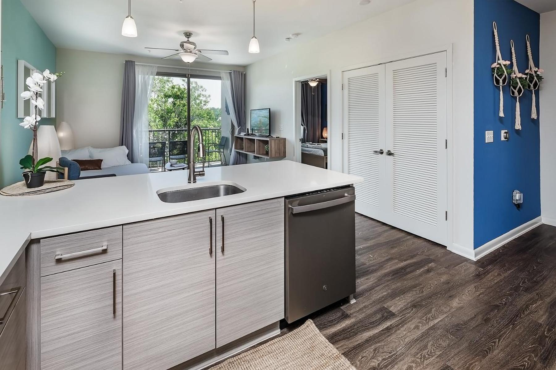 Uptown 4Th Ward Luxury Apt Year-Round Pool Charlotte Exteriör bild
